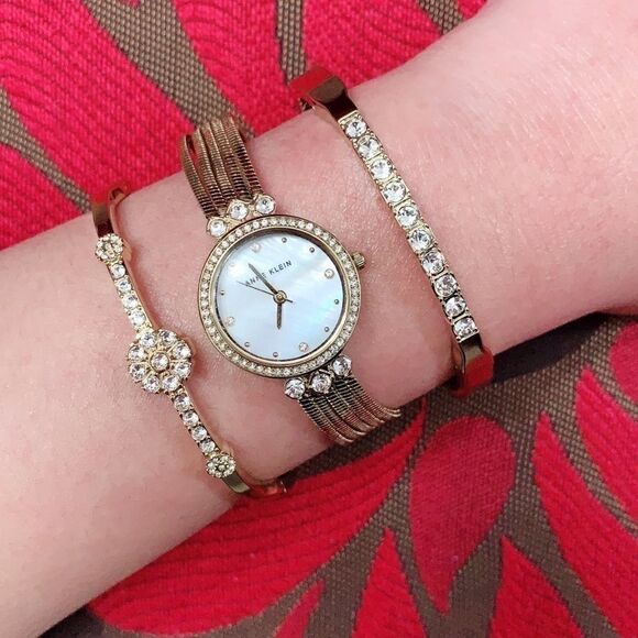 Women’s Anne Klein watch and bangle Bracele set - Picture 2 of 11